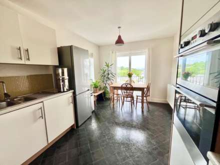 Berkshire Close, Ogwell, Image 4
