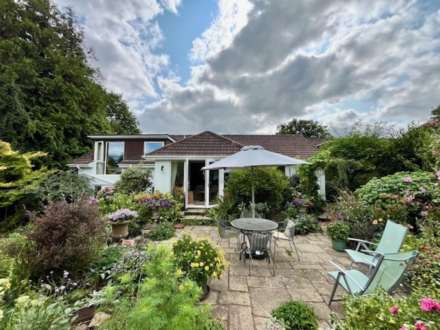 Old Manor Close, Ashburton, Image 21