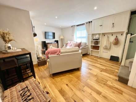 Plymouth Road, Buckfastleigh, Image 4