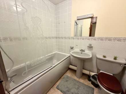 Kingcome Court, Buckfastleigh, Image 13