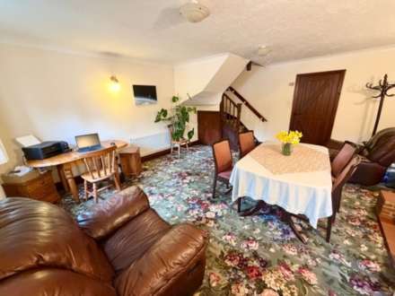 Kingcome Court, Buckfastleigh, Image 6