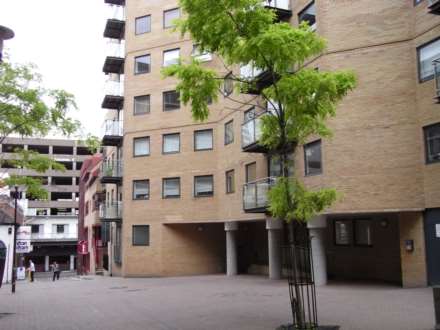 Property For Rent Merchants Place, Reading