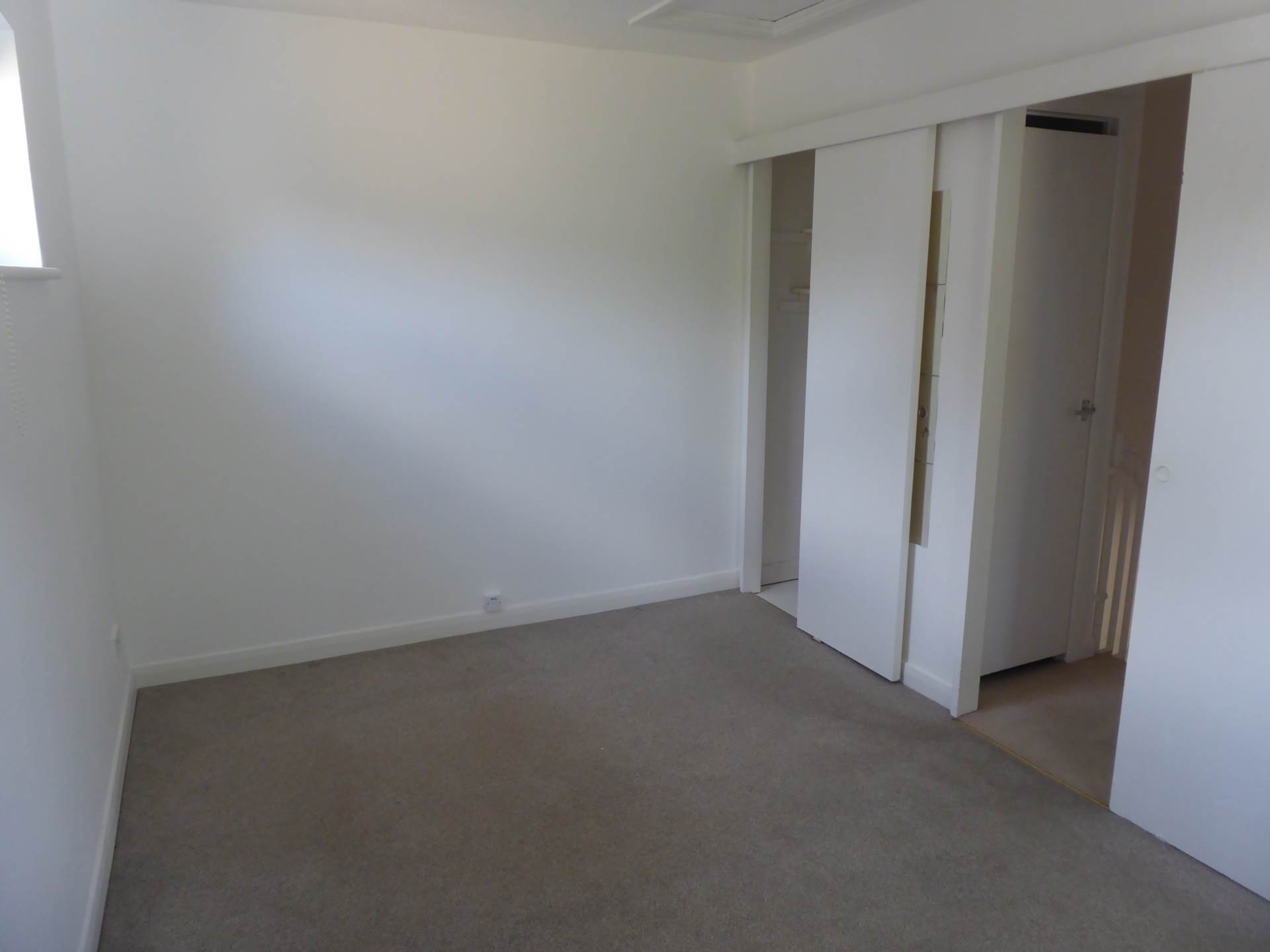 Warnsham Close, Lower Earley, Image 6