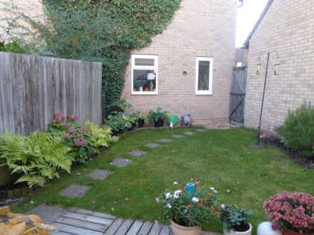 Warnsham Close, Lower Earley, Image 9