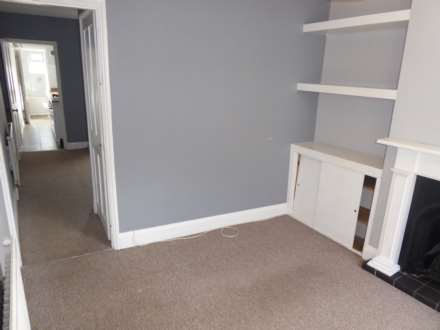 Tuns Hill Cottages, Reading, Image 3