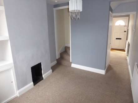 Tuns Hill Cottages, Reading, Image 5