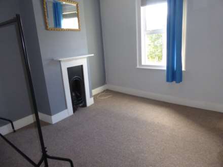 Tuns Hill Cottages, Reading, Image 7