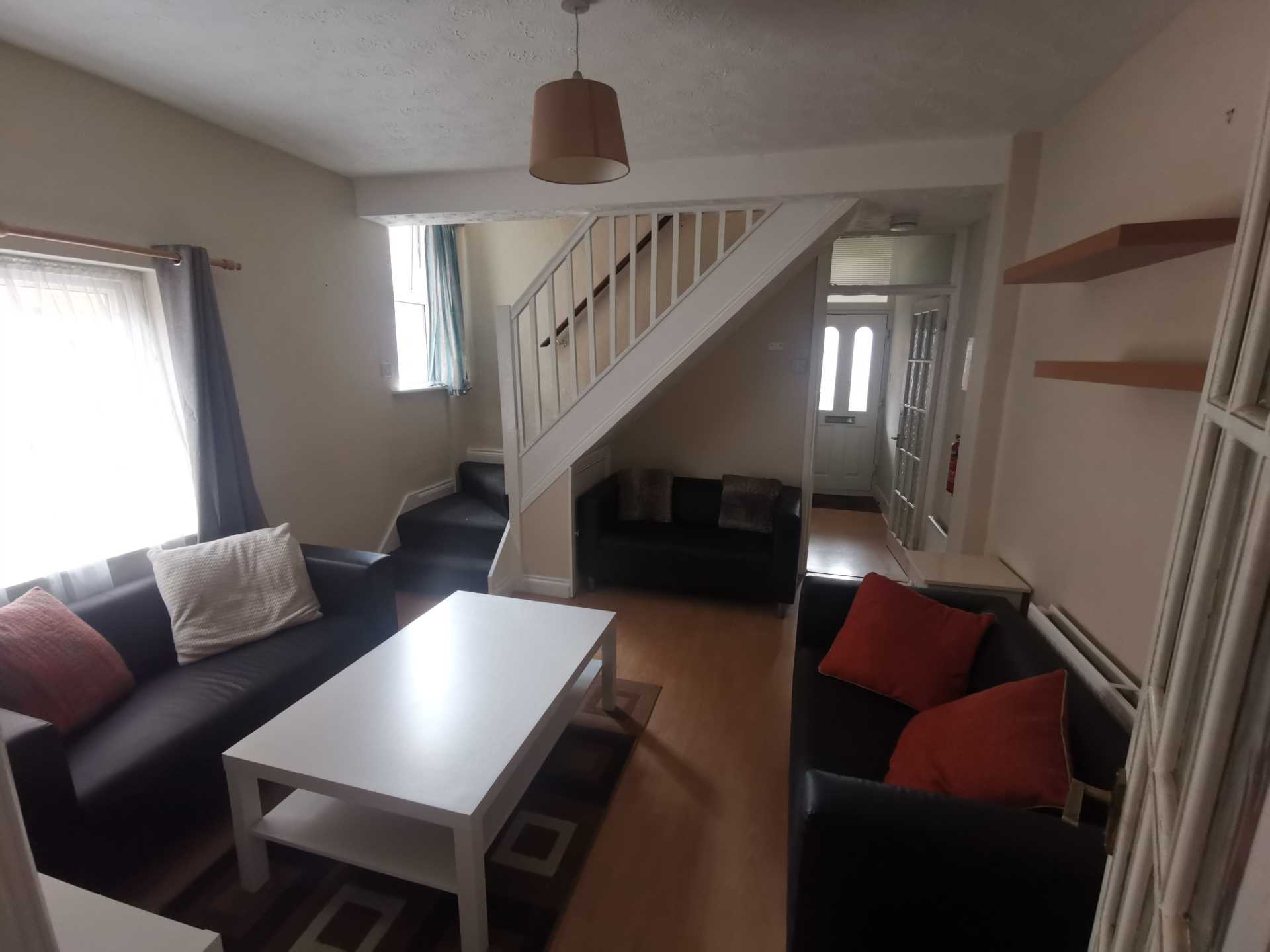 Foxhill Road, Reading, Image 1