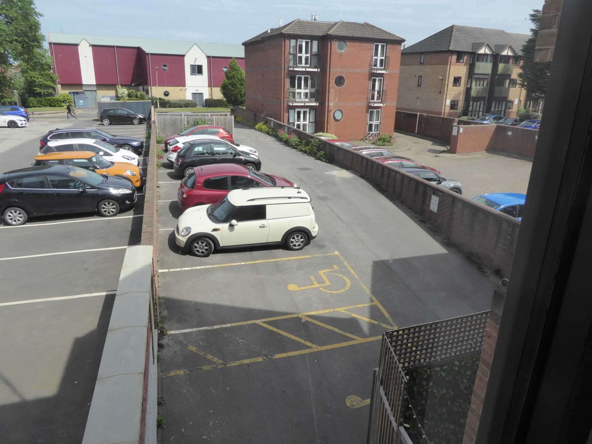 London Street, Reading, Image 9