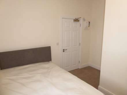 London Road, Reading, Image 4