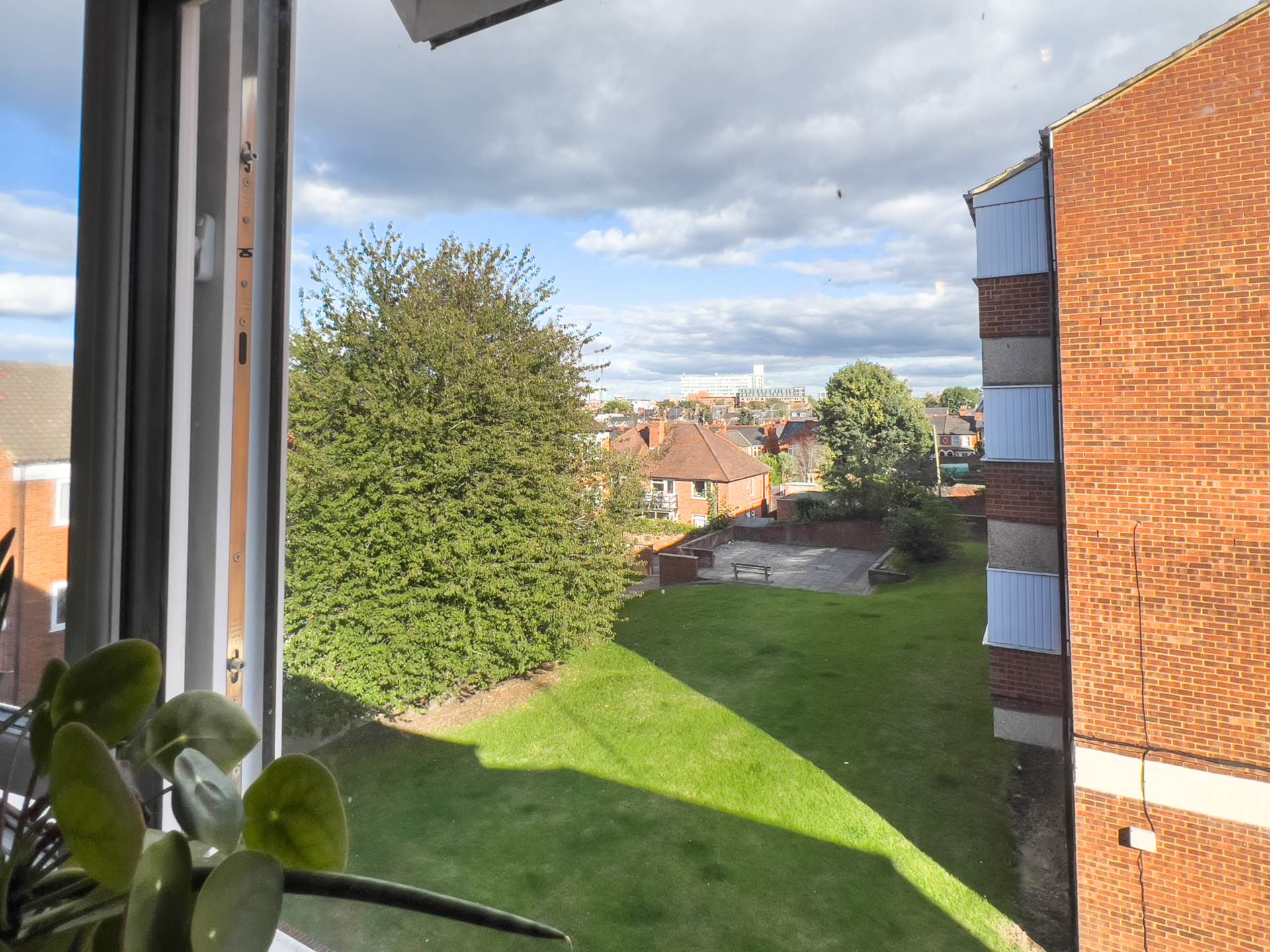 Branksome Court, Reading, Image 8