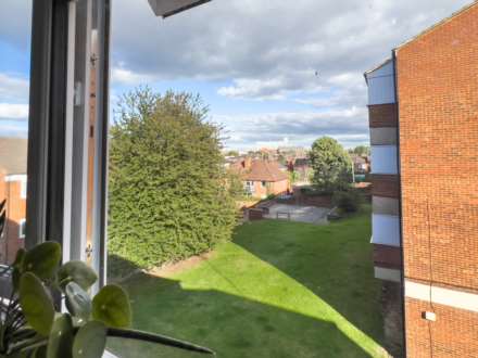 Branksome Court, Reading, Image 8