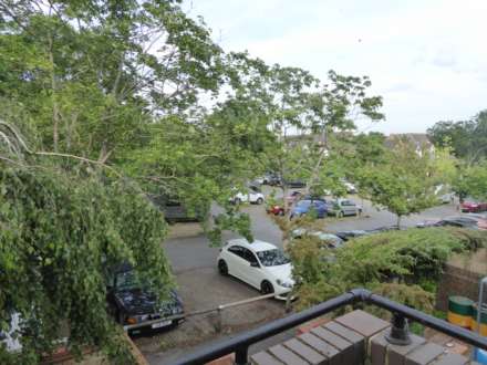 Maiden Place, Lower Earley, Image 13