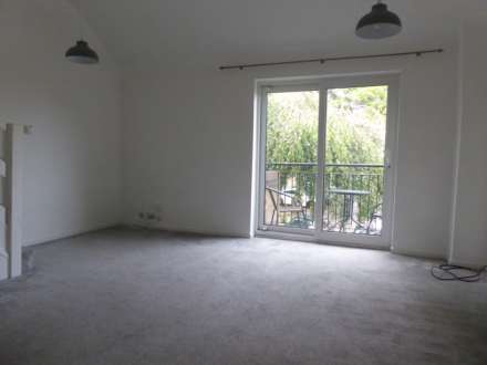 Maiden Place, Lower Earley, Image 2
