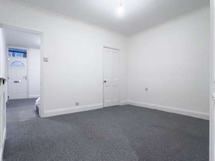 Swansea Road, Reading, Image 11