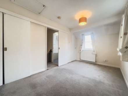 Sharpthorpe Close, Reading, Image 11