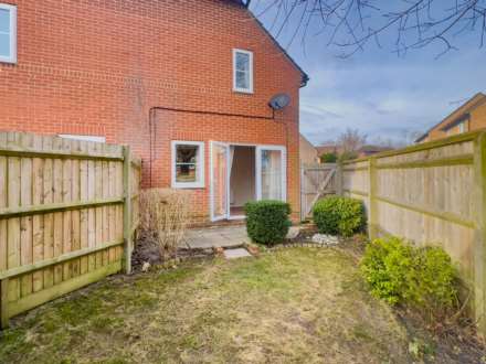 Sharpthorpe Close, Reading, Image 5