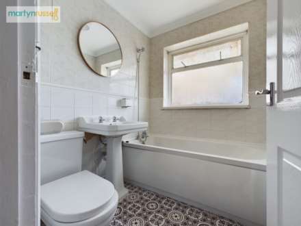 Kingfisher Drive, Reading, Image 11