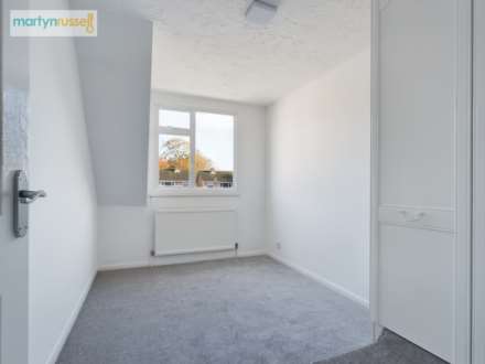 Kingfisher Drive, Reading, Image 14
