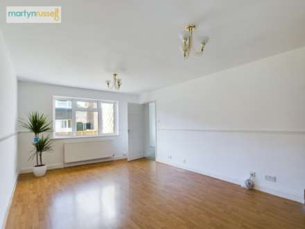 Kingfisher Drive, Reading, Image 2
