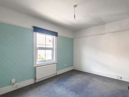 Elgar Road, Reading, Image 10