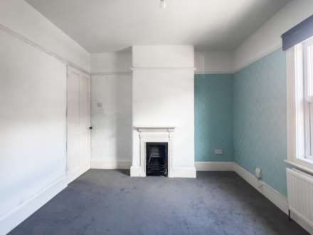 Elgar Road, Reading, Image 11