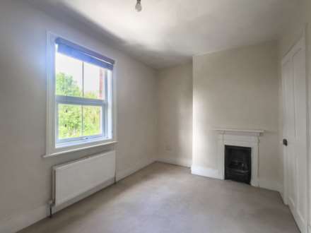 Elgar Road, Reading, Image 12