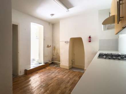 Elgar Road, Reading, Image 6