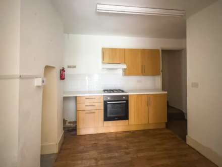 Elgar Road, Reading, Image 7