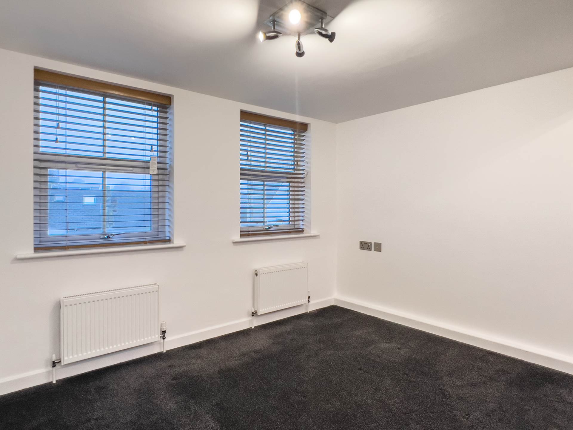 Tuns Hill Cottages, Reading, Image 17