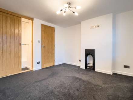 Tuns Hill Cottages, Reading, Image 11