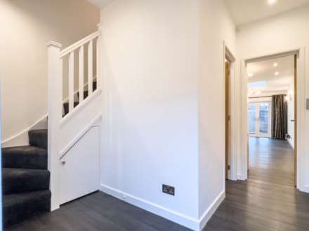 Tuns Hill Cottages, Reading, Image 5