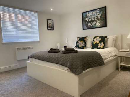 1 Bedroom Flat, Gullane Court, Muirfield Court