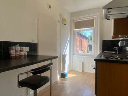 Kings Road, Reading, Image 4