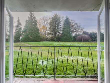 Leighton Court, Earley, Image 3