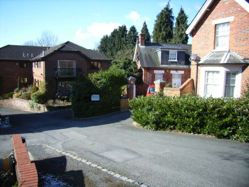 St Peters Avenue, Caversham, Image 8