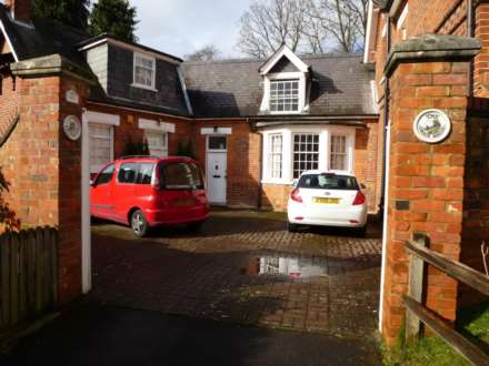 1 Bedroom Cottage, St Peters Avenue, Caversham