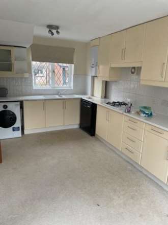 Ilfracombe Way, Lower Earley, Image 4