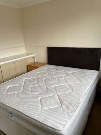 Ilfracombe Way, Lower Earley, Image 8