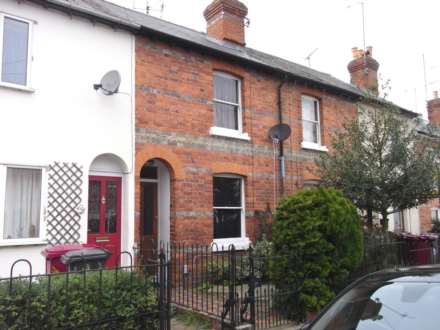 2 Bedroom House, Blenheim Gardens, Reading