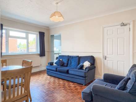 Wokingham Road, Earley, Image 4