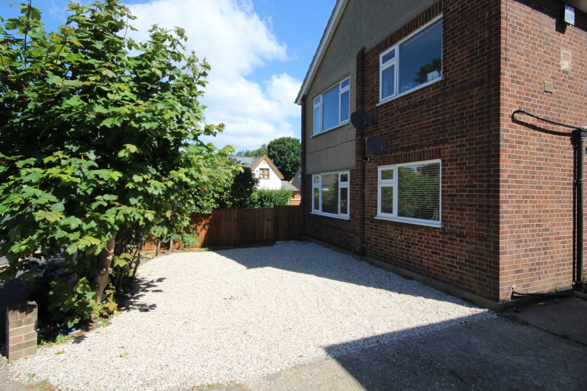 Crescent Road, Brentwood, Image 2