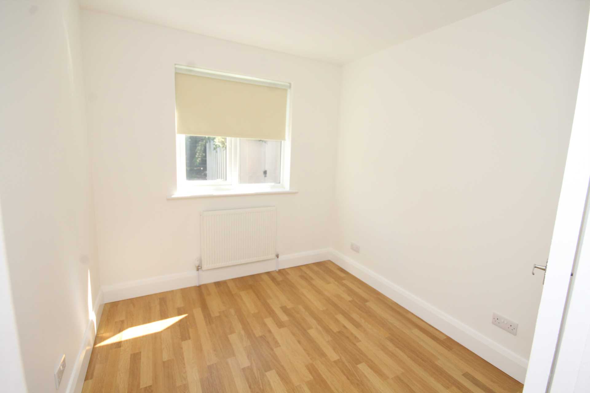 Crescent Road, Brentwood, Image 5