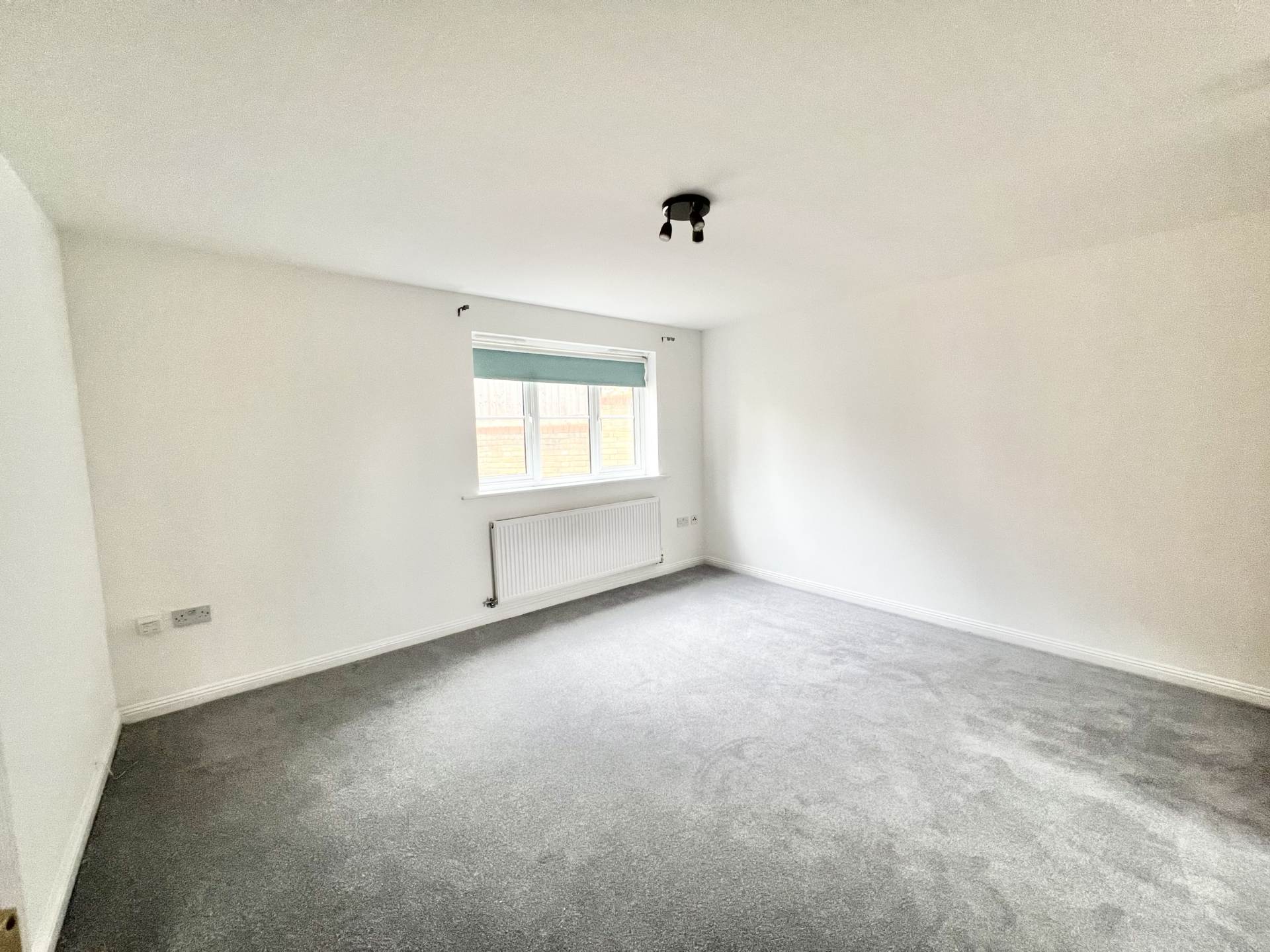 Nightingale Crescent, Harold Wood, Image 2