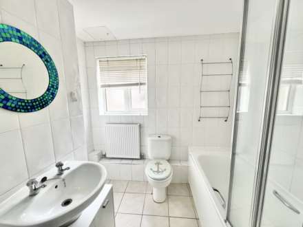 Nightingale Crescent, Harold Wood, Image 5