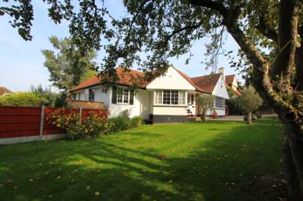 South Weald Road, Homesteads Private Estate
