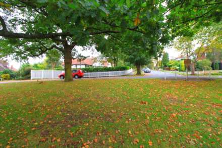 South Weald Road, Homesteads Private Estate, Image 21