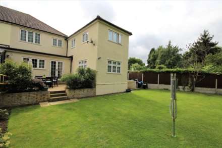 Sussex Avenue, Harold Wood, Romford, Image 19