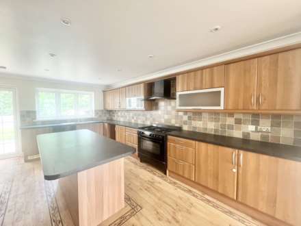 Sussex Avenue, Harold Wood, Romford, Image 2