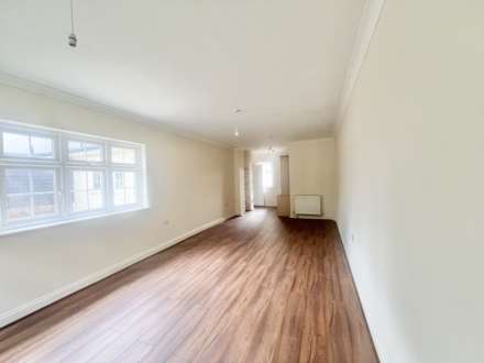 Sussex Avenue, Harold Wood, Romford, Image 6